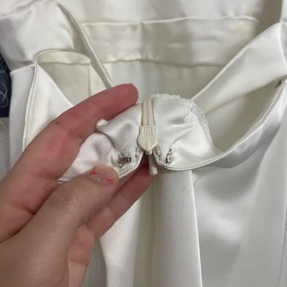 LOVLEY evening gown wedding gown - Picture 8 of 12